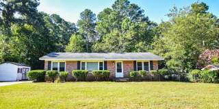 Coming Soon! 3 Bedroom 1 Bathroom - Pets Considered Gallery 1