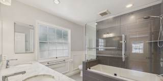 Beautiful serene and private Belmont home Gallery 25