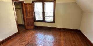 Spacious 3 bedroom 2 bathroom home in Madison! Garage space included! Gallery 18