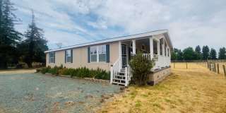 Charming Country Property with Option to Lease Land Gallery 1