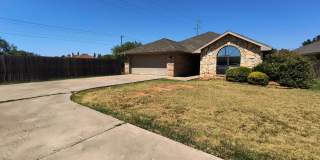 Beautiful 3 bedroom and 2 bath in a Quiet Cul-de-Sac in the Bluffs! Gallery 1