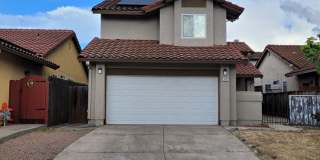 Charming 3-bedroom, 2.5-bathroom house with solar! Gallery 1