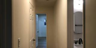 GLENOAKS Gallery 28