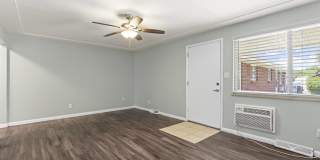 1642-1652 Routt Street Gallery 13