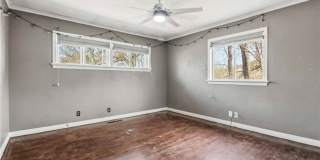 545 E North Street Gallery 14