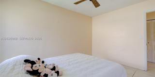 9039 NW 21st Ct Gallery 32