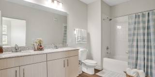 400 North Gallery 38