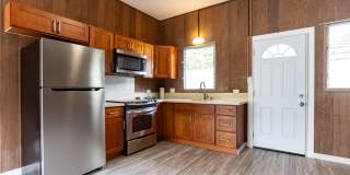 Recently Renovated 2BR/1BA/1 covered PKG in Kalihi Valley! Gallery 7