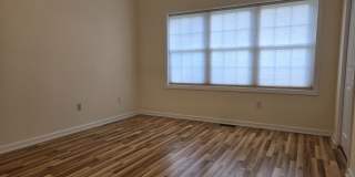 511 Elm Street Gallery 12