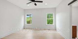1416 NE Ernest Way Gallery 6