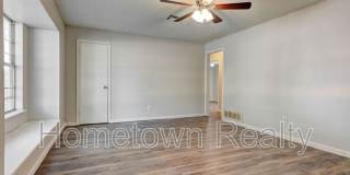 208 W Shadywood Drive Gallery 5