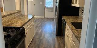 Cute 3 Bedroom 2.5 Bath home Gallery 6