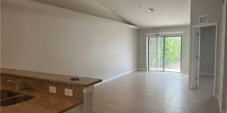 1020/1022 NE 8th Place Gallery 3