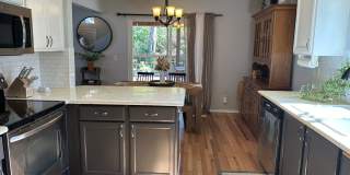 Beautiful Spanaway Home in Quiet Neighborhood Gallery 10