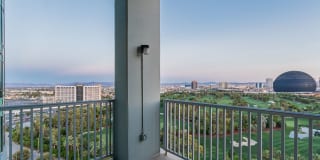 Fully Furnished High Rise with Wynn Golf Course Views! Gallery 44