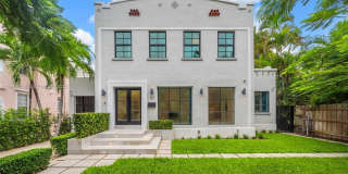 151 NE 43rd St Gallery 1