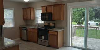 Freshly updated 3 Bed/1.5 Bath House- Robbinsdale- Available NOW! Gallery 1