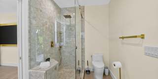 2900 Greenbriar Boulevard Gallery 37