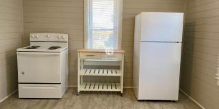 Remodeled 2 bedroom / 1 bathroom home available now! Gallery 4