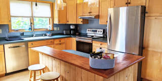 AVAILABLE Novemeber 10th- 3 BED 2 BATH Single Family Home Gallery 1