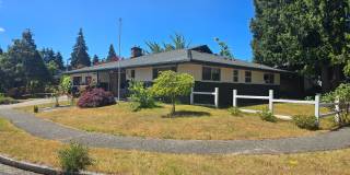 Spacious North Tacoma Rambler Gallery 1