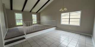 532 OAKWOOD Drive Gallery 3