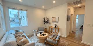 Aspan Square Gallery 29