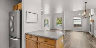528 Lake Court Gallery 14