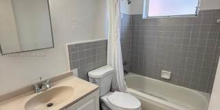 16851 NE 18th Ave Gallery 6