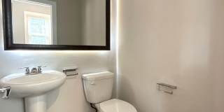 Incredible Townhome in Near Uptown with Move-In Special! Gallery 20