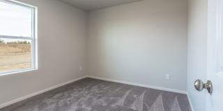 Exquisite 3 Bed 2.5 Bath Single Family Home Gallery 40