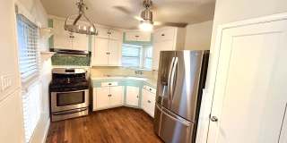 **APPLICATION RECEIVED** Charming Single-Story Retreat with Modern Upgrades & Outdoor Entertaining Space Gallery 7