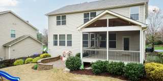 Gorgeous LARGE Family Home! Gallery 5