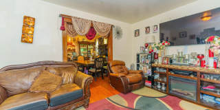 792 Washington Avenue Gallery 4