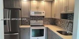 662 N Monaco N Gallery 1