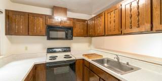 3158 Phoenix Lane - 3 bedroom | 1.5 bath | Townhouse Gallery 4