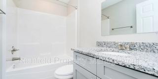 2757 Columbia Avenue - 2757-B Gallery 33