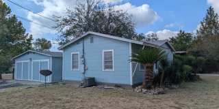 2/1 House With a Detached Garage / Garage Has Pool Table & Bathroom / Large Corner Lot / NBISD Gallery 52