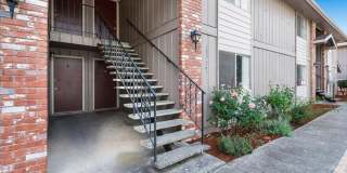 Laurel Park Gallery 18