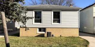 1674 Maple Street Gallery 29