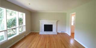 2316 Silas Creek Parkway 2316 Silas Creek Parkway Gallery 2
