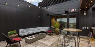 FURNISHED STUDIO IN THE HEART OF THE NORTH LOOP - UTILITIES INCLUDED! Gallery 15