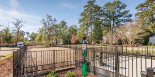 The Cardinal Gallery 14