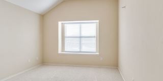 Beautiful Home With Lake View - 3 Bed + 2 Bath Beautiful Home With Lake View - 3 Bed + 2 Bath Gallery 12