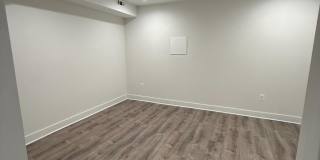 3923 ROLAND Avenue Gallery 13