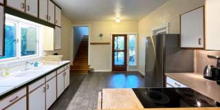 346 North Grand Street Gallery 4