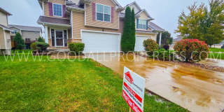 Spacious 3 Bedroom Waukee Townhome with Fenced Yard & 2-Car Garage! Gallery 1