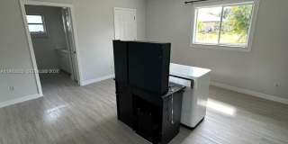 1306 SW 11 th Gallery 13