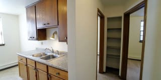 Priscilla Standish Apartments Gallery 19
