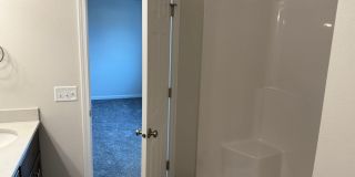 Spacious 3-bed 2.5 Bath - First Month Free! Gallery 7
